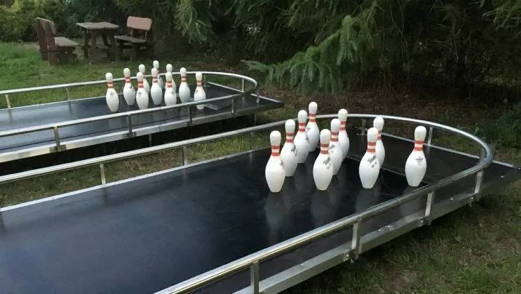 Outdoor bowling alley (3)